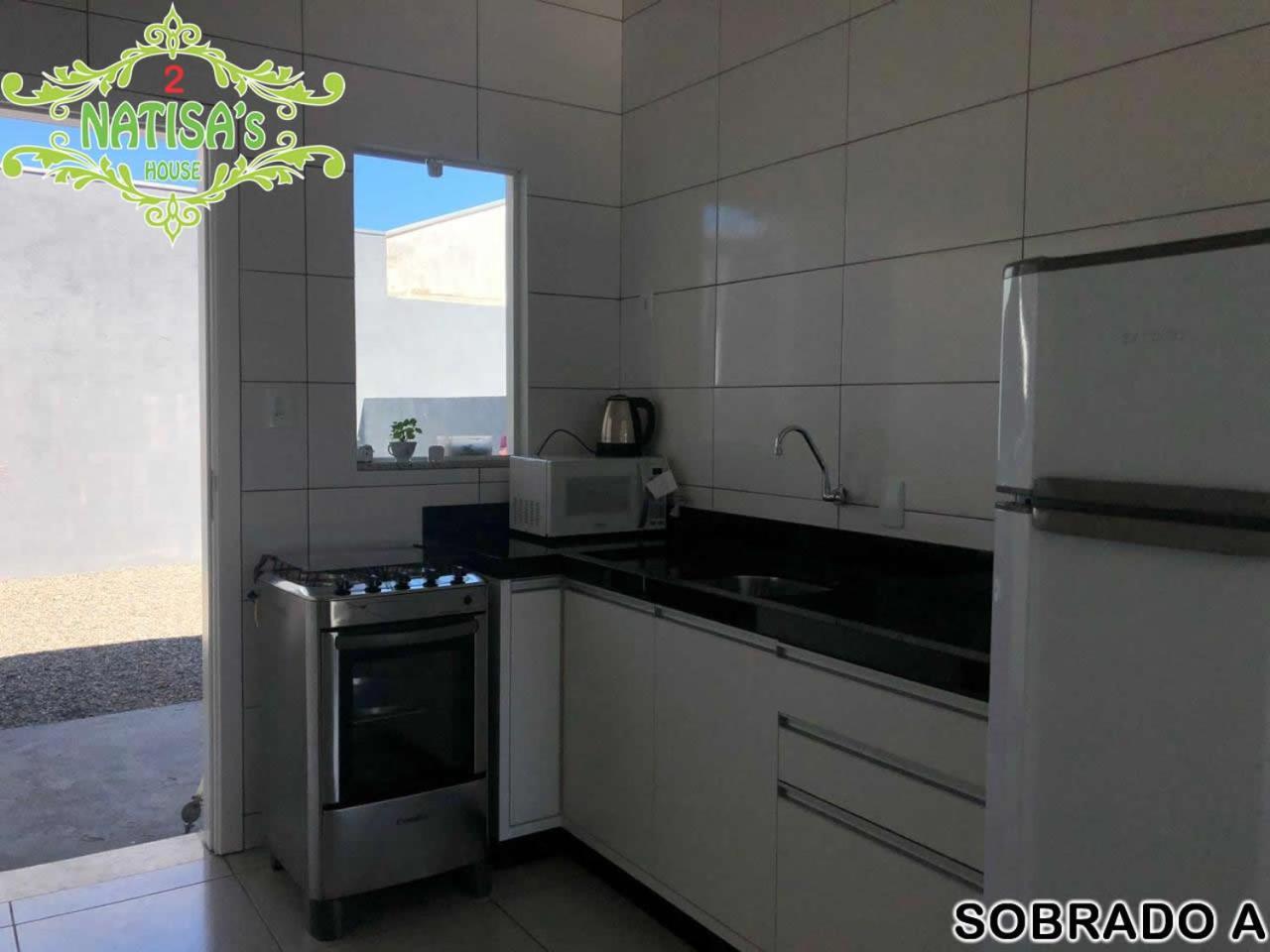 Sobrados Aconchegante Com Piscina "Natisashouse" Villa บอมบินญัส ภายนอก รูปภาพ